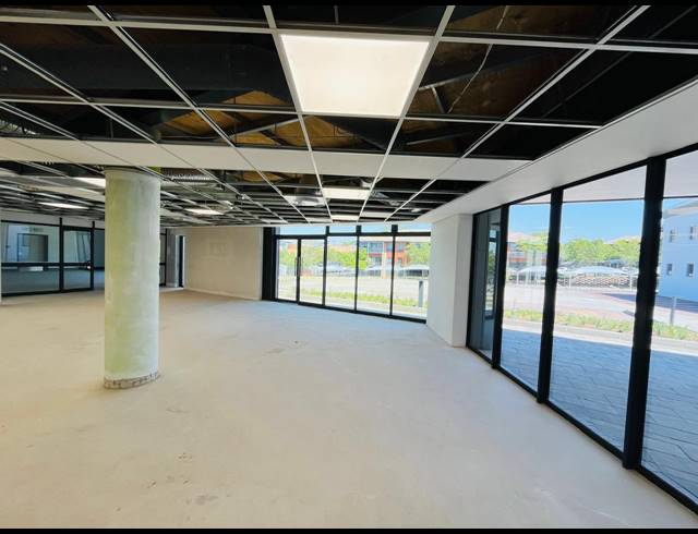 430M² OFFICE TO LET IN VORNA VALLEY